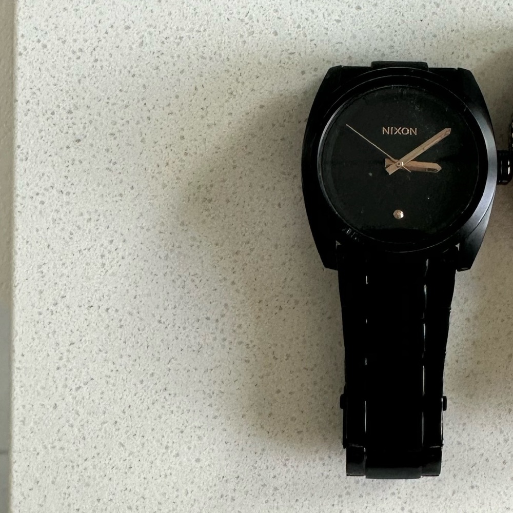 Nixon Watch - Picture 3 of 3